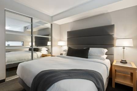 The Anchor Point: Mastering King-Size Bed Styling for Every Aesthetic
