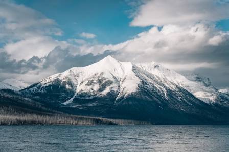 These 5 Mountain Lakes Are Even More Gorgeous In The Winter